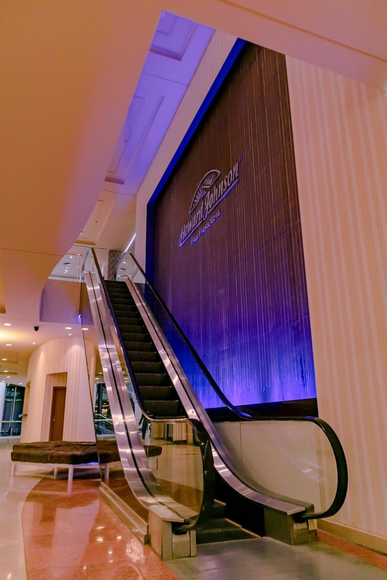 Howard Johnson Plaza By Wyndham Buenos Aires Florida Street Extérieur photo
