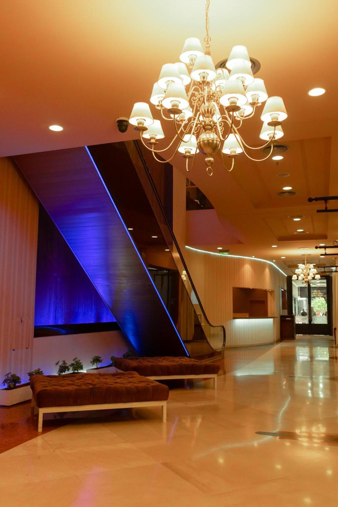 Howard Johnson Plaza By Wyndham Buenos Aires Florida Street Extérieur photo